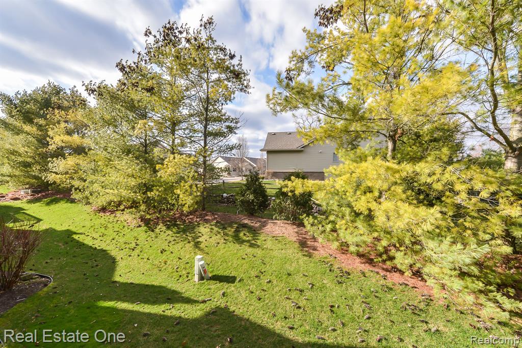 938 MILDRED J Court, Brighton, MI 48116 — Photo 41
