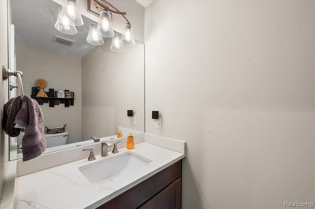 5839 Westwood Drive, Grand Blanc, MI 48439 — Photo 27