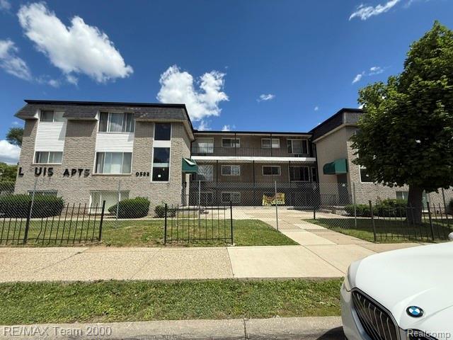 20520 Plymouth Road, Detroit, MI 48228