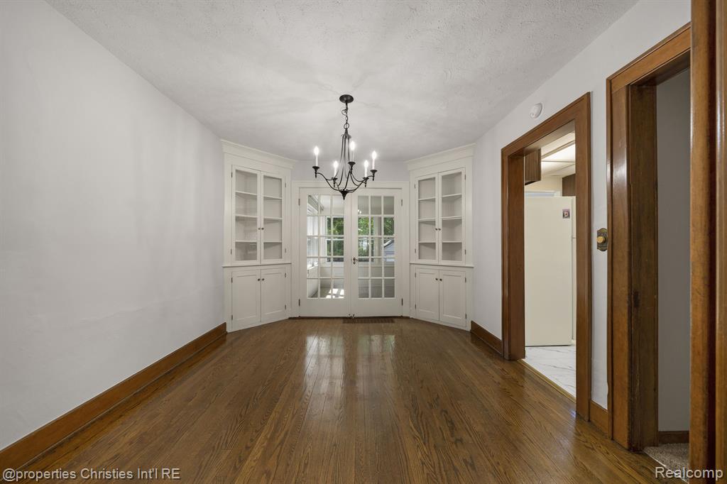 537 W 3RD Street, Rochester, MI 48307 — Photo 11