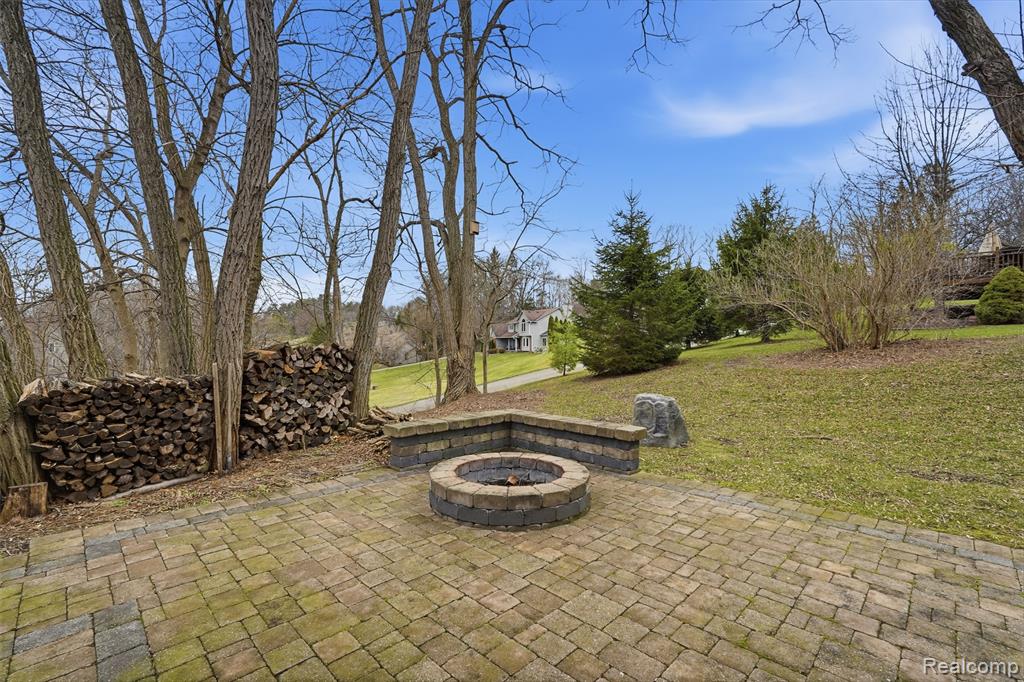 7288 Foxgate Drive, Brighton, MI 48116 — Photo 40