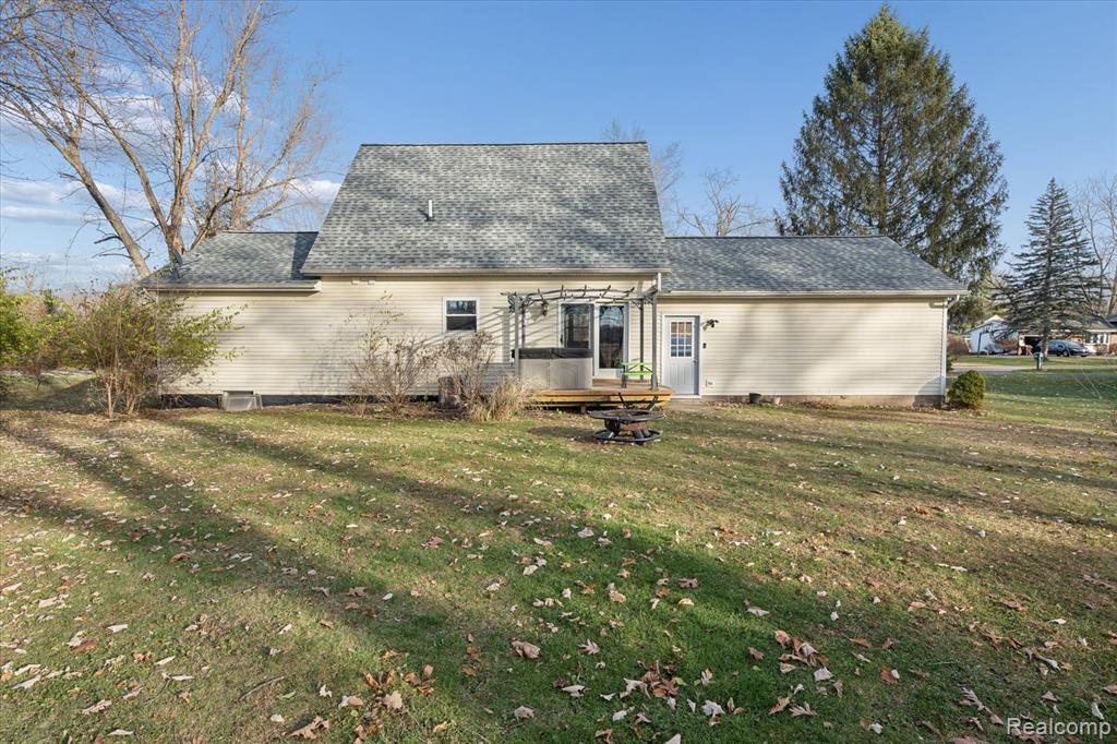 6974 Surrey Lane, Jackson, MI 49201 — Photo 31