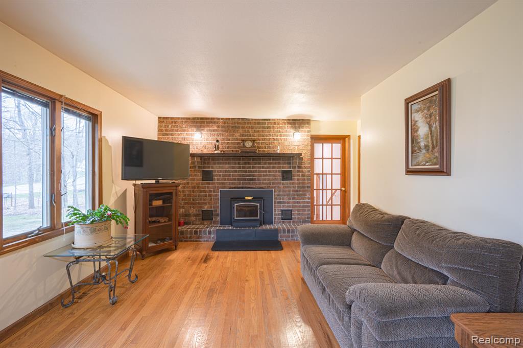 9024 PARSHALLVILLE Road, Fenton, MI 48430 — Photo 14