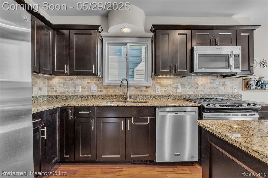 3812 Maiden Street, Waterford, MI 48329 — Photo 21