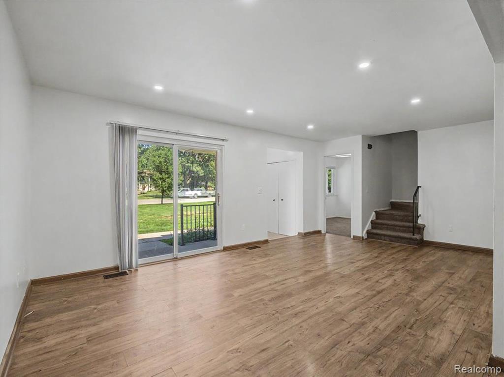 41957 Utica Road, Sterling Heights, MI 48313 — Photo 10