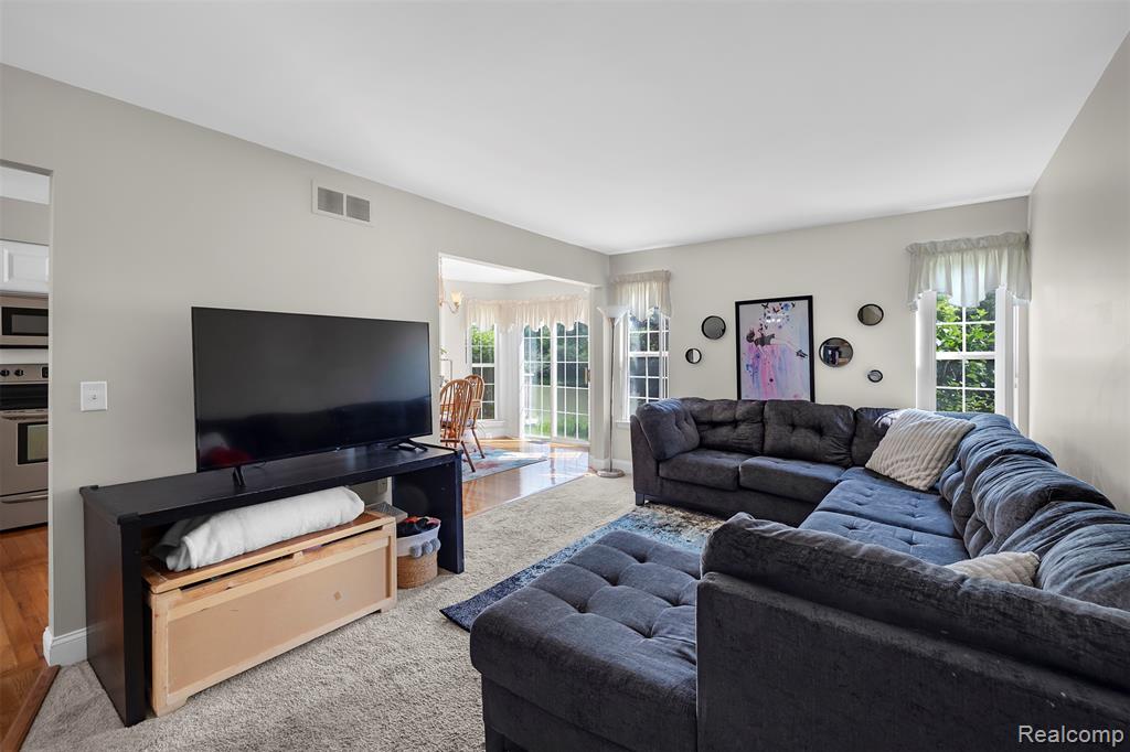 4093 Hunters Circle E, Canton, MI 48188 — Photo 7