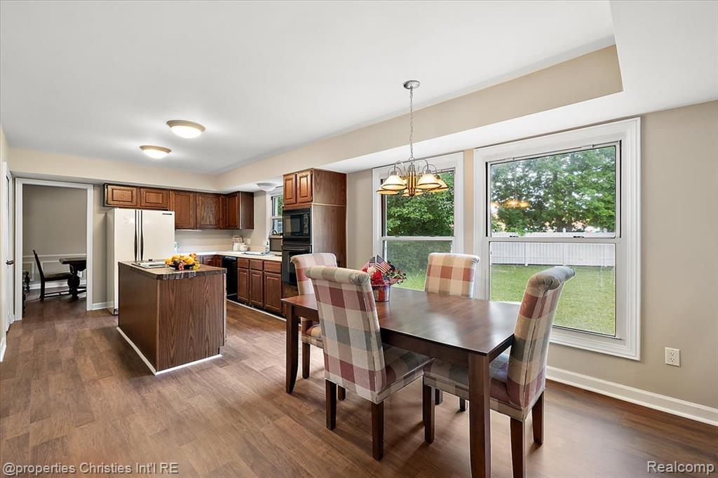 4069 Harbor Vista Drive, Orchard Lake Village, MI 48323 — Photo 11