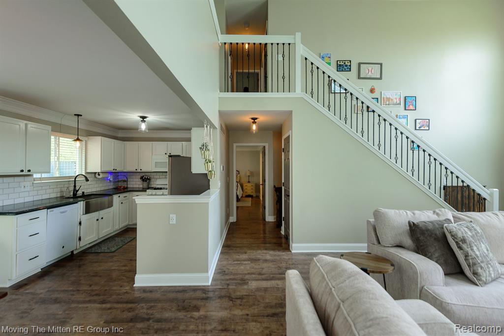 7231 AMANDA Drive, Belleville, MI 48111 — Photo 8