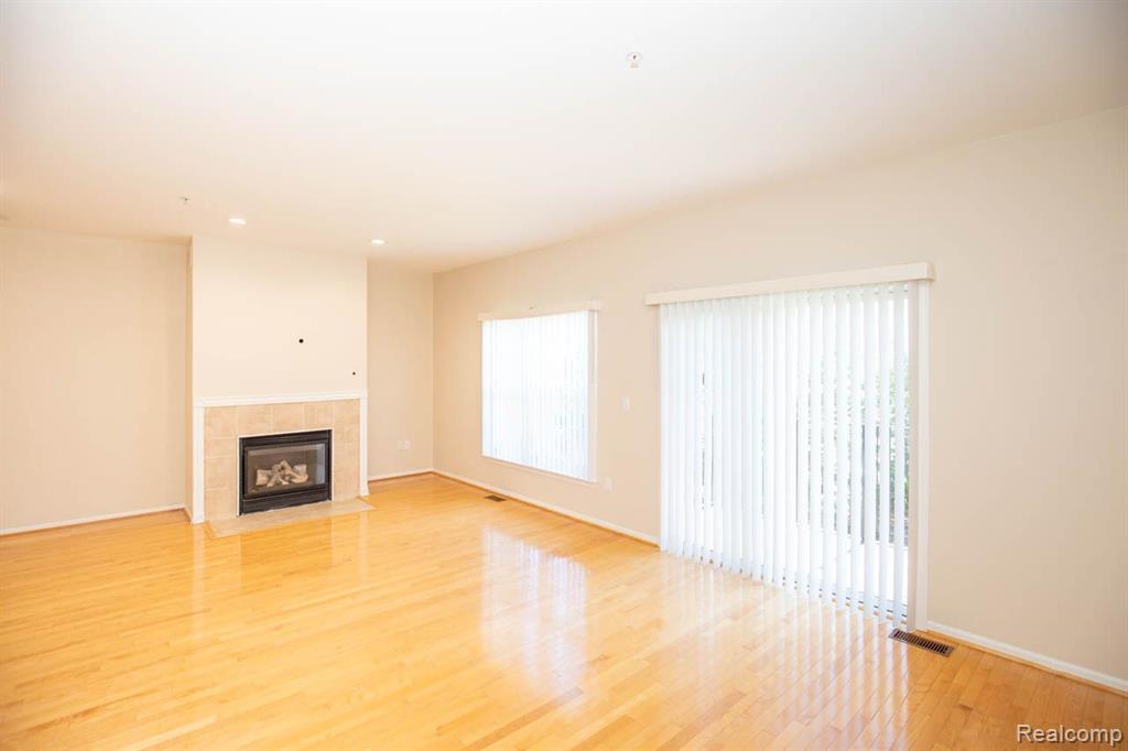 475 CHERRY ORCHARD Road, Canton, MI 48188 — Photo 20