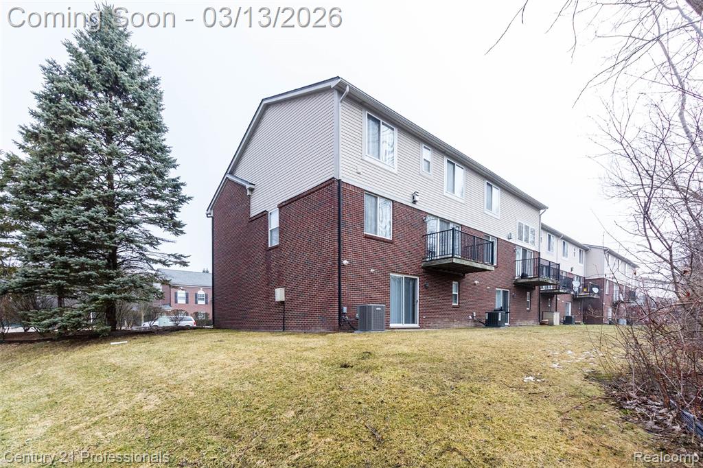 912 Sandalwood Drive, Troy, MI 48085 — Photo 38