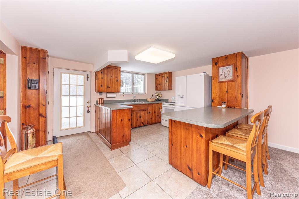 10120 Hyne Road, Brighton, MI 48114 — Photo 12