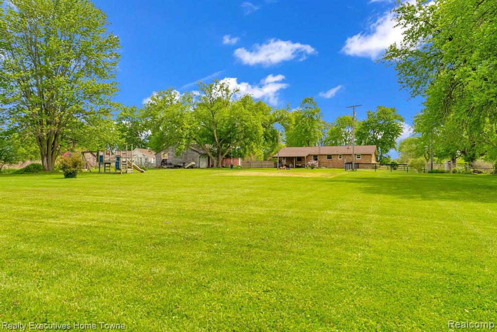 5011 STATE Road, Fort Gratiot, MI 48059 — Photo 47