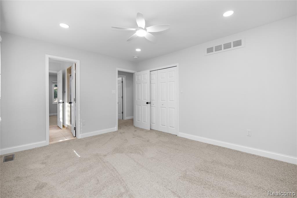 4695 Maura Lane, West Bloomfield, MI 48323 — Photo 32