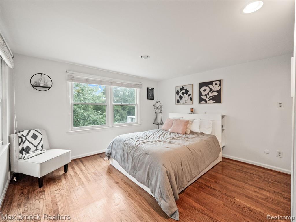 6570 CASTLE Drive, Bloomfield Hills, MI 48301 — Photo 32