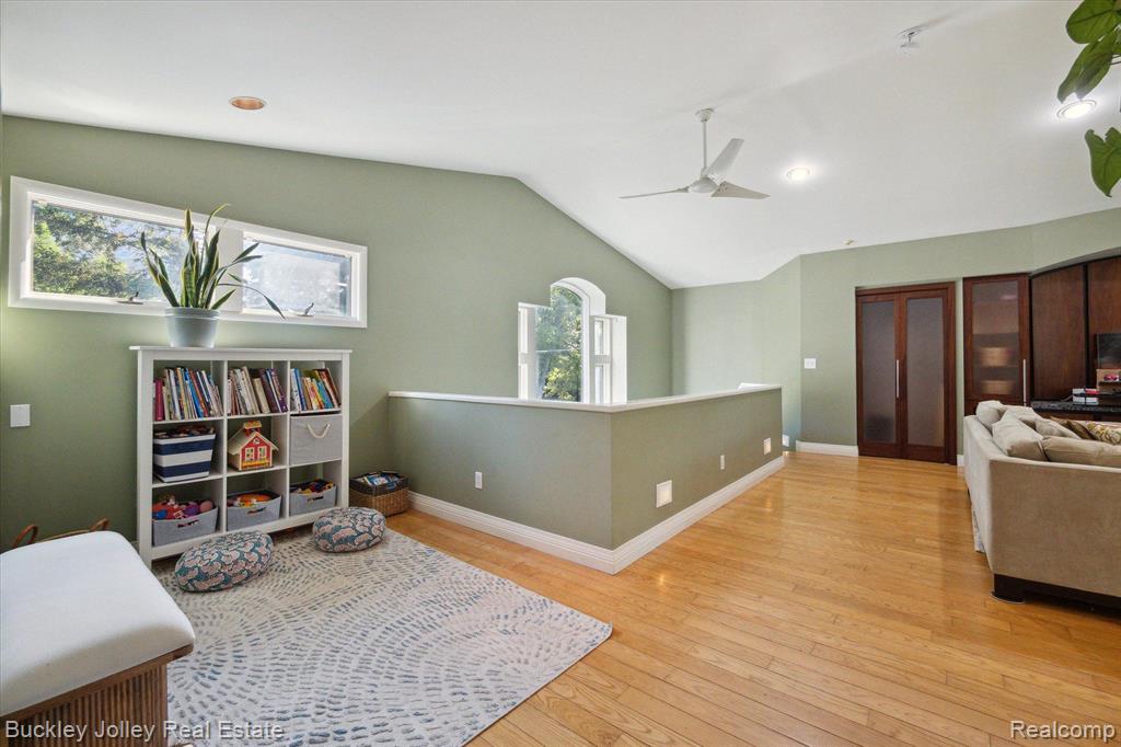 9319 FAUSSETT Road, Fenton, MI 48430 — Photo 11