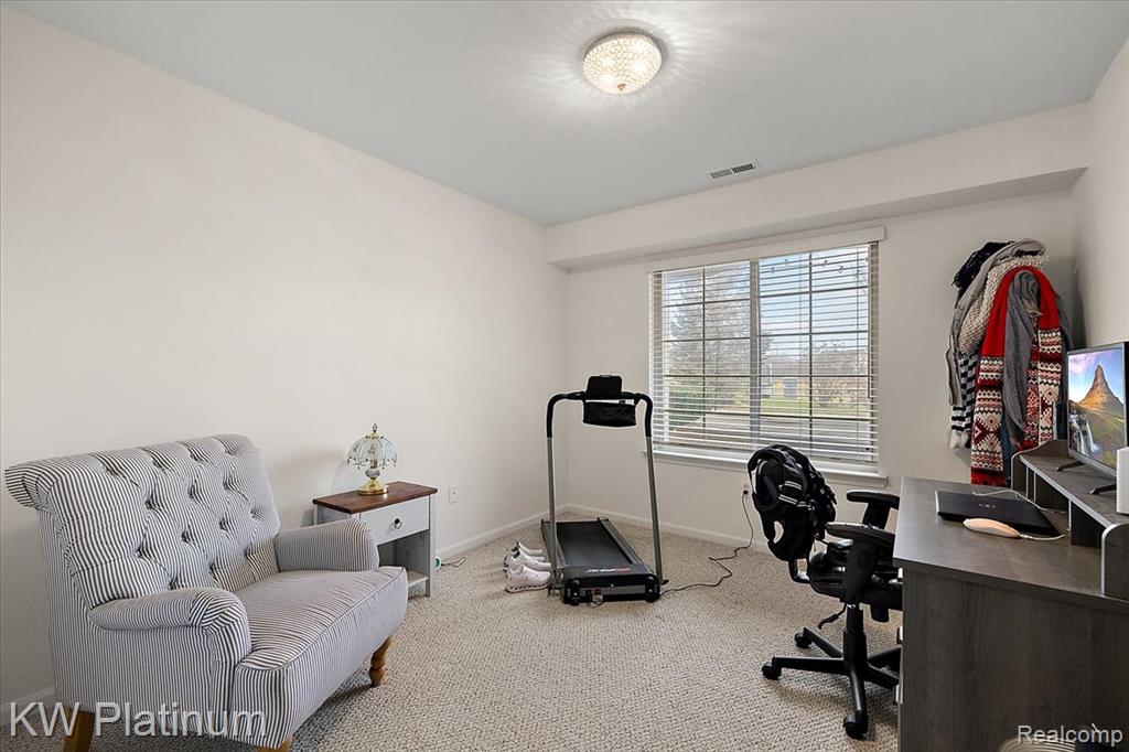 45519 Hidden View Court, Utica, MI 48315 — Photo 17