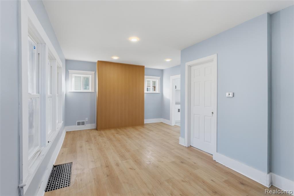 517 W Hollywood, Highland Park, MI 48203 — Photo 5
