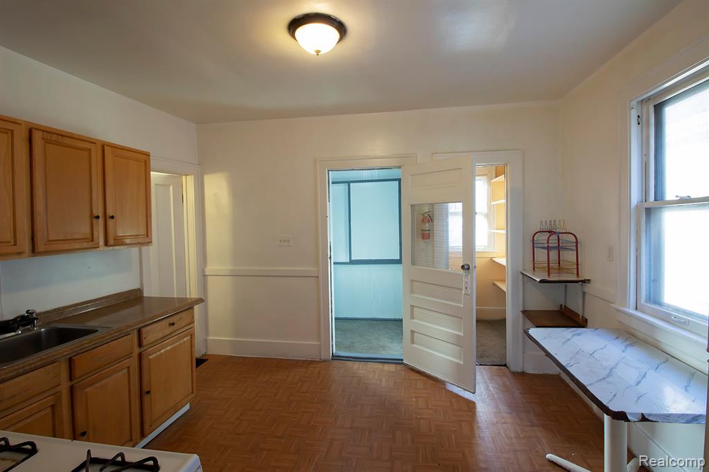 3273 Yemans Street, Hamtramck, MI 48212 — Photo 16