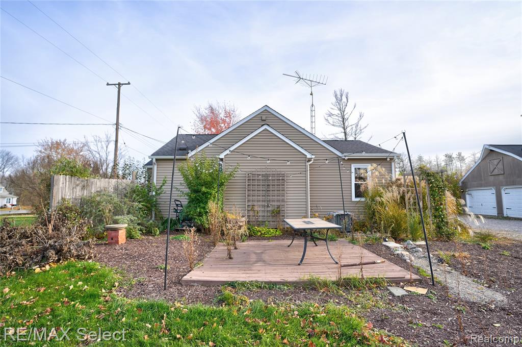 6571 River Road, Flushing, MI 48433 — Photo 12
