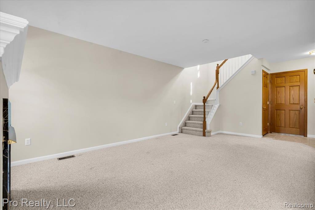 4000 Hunters Circle E, 137, Canton, MI 48188 — Photo 13