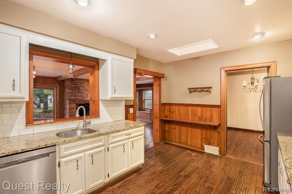49830 SHELBY Road, Shelby Twp, MI 48317 — Photo 16