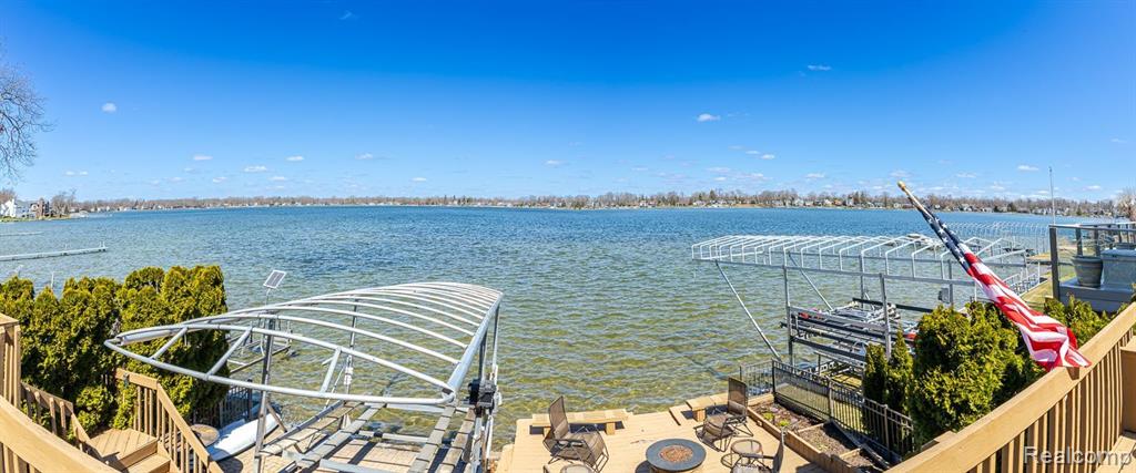 4830 SHERWELL Drive, Waterford, MI 48327 — Photo 47