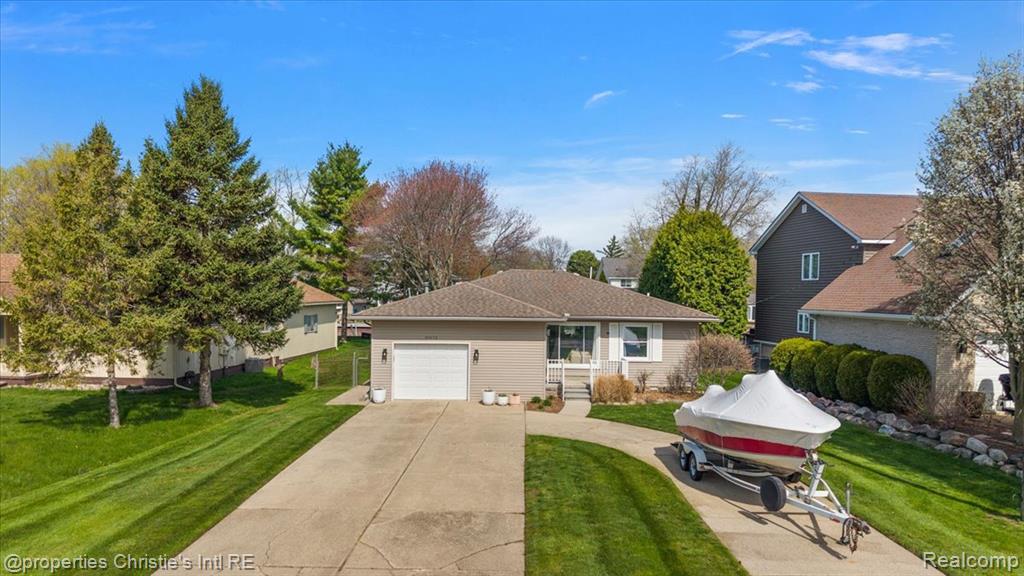 39173 Lakeshore Drive, Harrison Township, MI — Photo 9