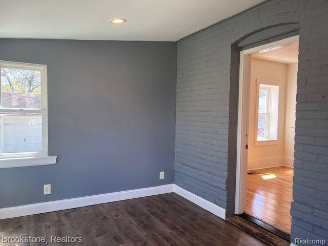 14 W Burdick Street W, Oxford, MI — Photo 7