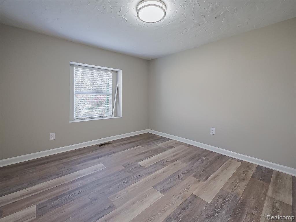6340 ISLAND LAKE Drive, Brighton, MI 48116 — Photo 13