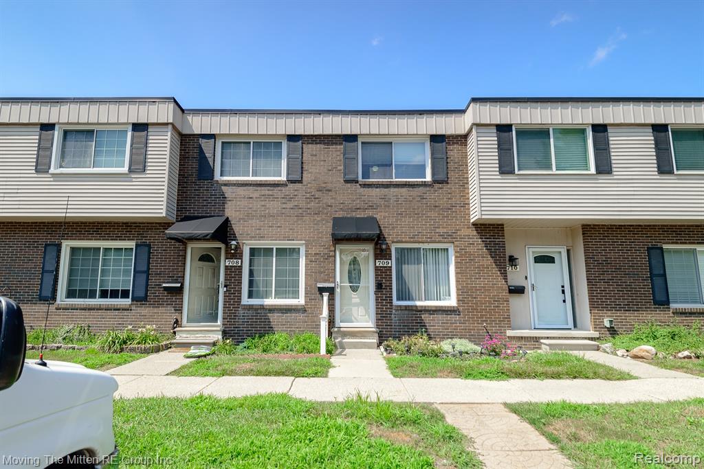 709 Estrada Drive, Belleville, MI 48111 — Photo 21