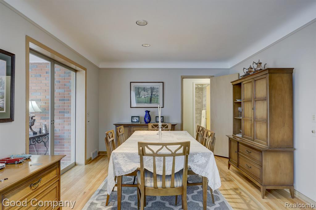 1557 Lochmoor Boulevard, Grosse Pointe Woods, MI 48236 — Photo 10
