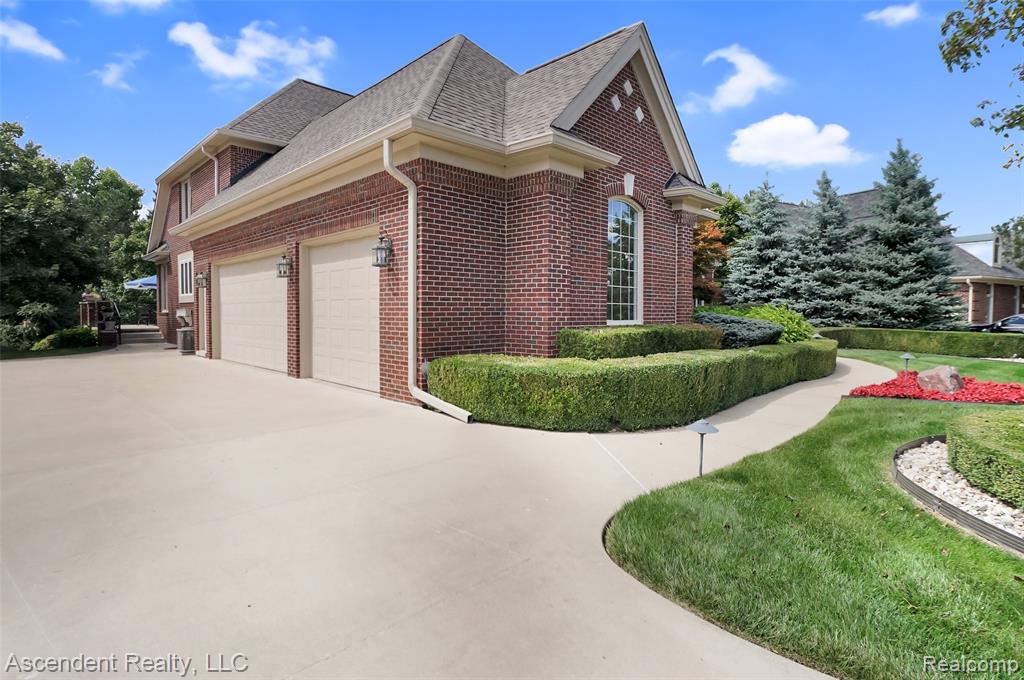 54127 Salem Drive, Shelby Twp, MI 48316 — Photo 52