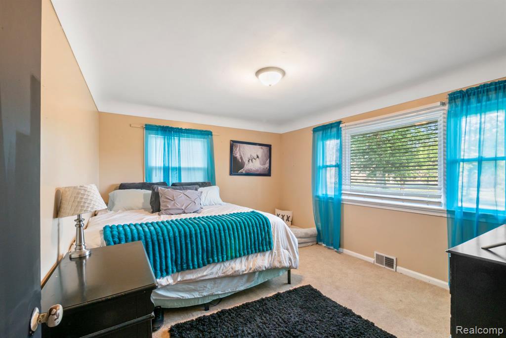 6736 Lakeshore Road, Lexington, MI 48450 — Photo 33
