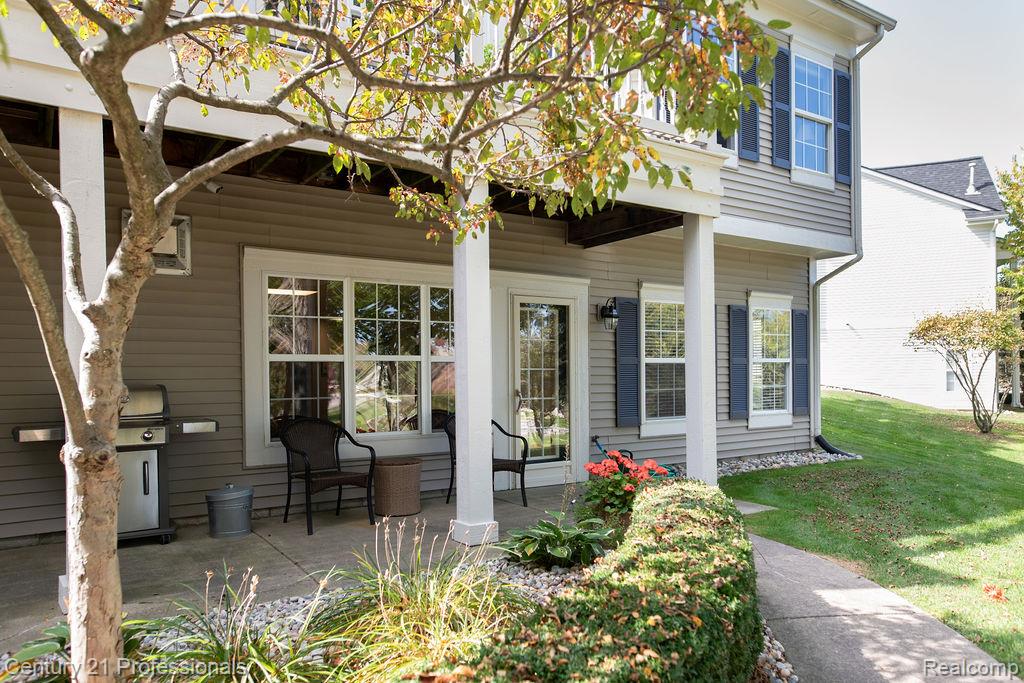 767 E Bluff Court, Rochester Hills, MI 48307 — Photo 6