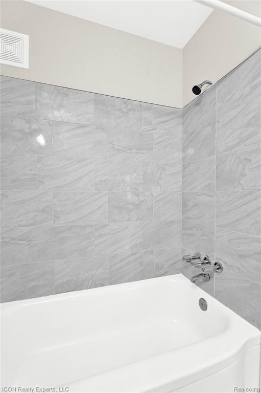 18400 Lahser Road, Detroit, MI 48219 — Photo 10