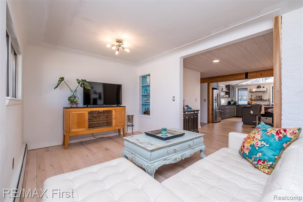 905 W Parker Avenue, Madison Heights, MI 48071 — Photo 11