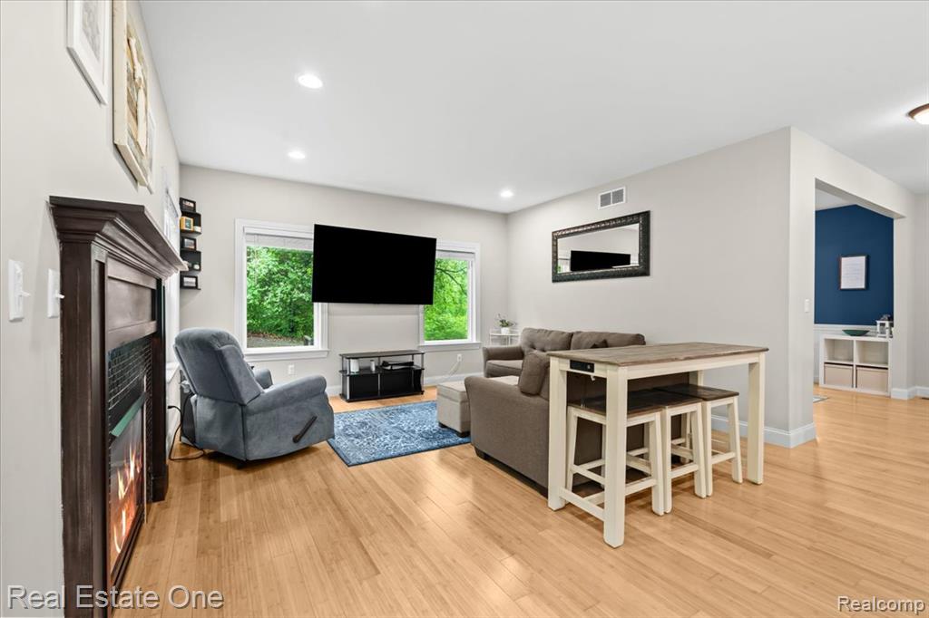 9327 VAN ANTWERP Road, Brighton, MI 48116 — Photo 12