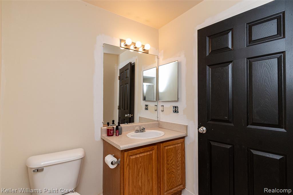 867 Amanda Lane, Pontiac, MI 48340 — Photo 19
