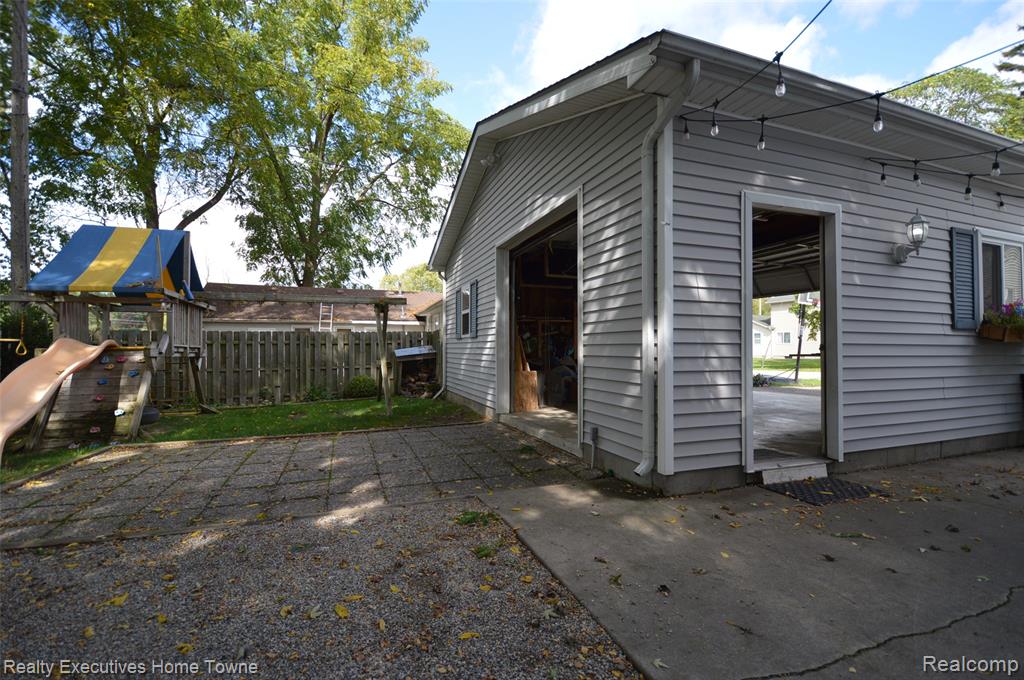 2037 Saint Clair River Drive, Algonac, MI 48001 — Photo 29