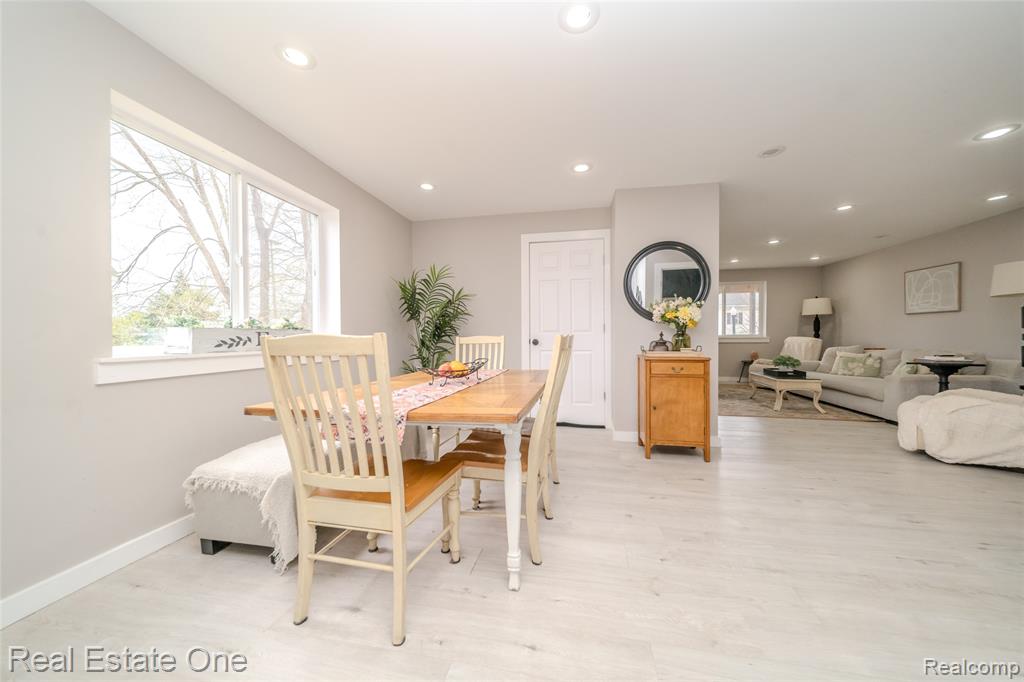 515 S Michigan Avenue, Howell, MI 48843 — Photo 21
