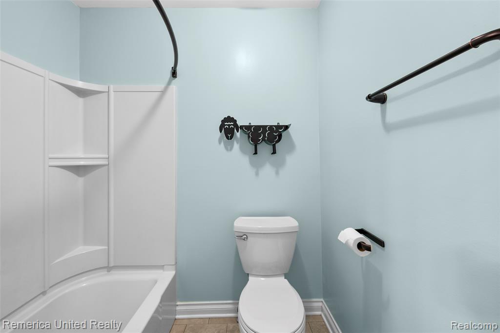 61964 Saddlecreek Drive, South Lyon, MI 48178 — Photo 48