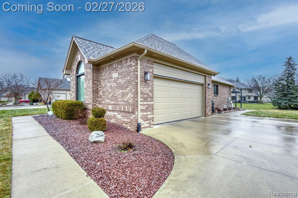 43524 Austin Drive, Sterling Heights, MI 48314 — Photo 41