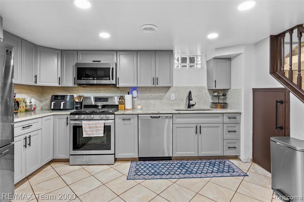 7841 Mead Street, Dearborn, MI 48126 — Photo 34