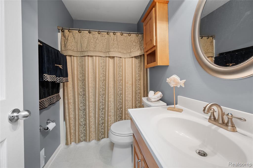 2460 Fenton Creek Lane, Fenton, MI 48430 — Photo 26