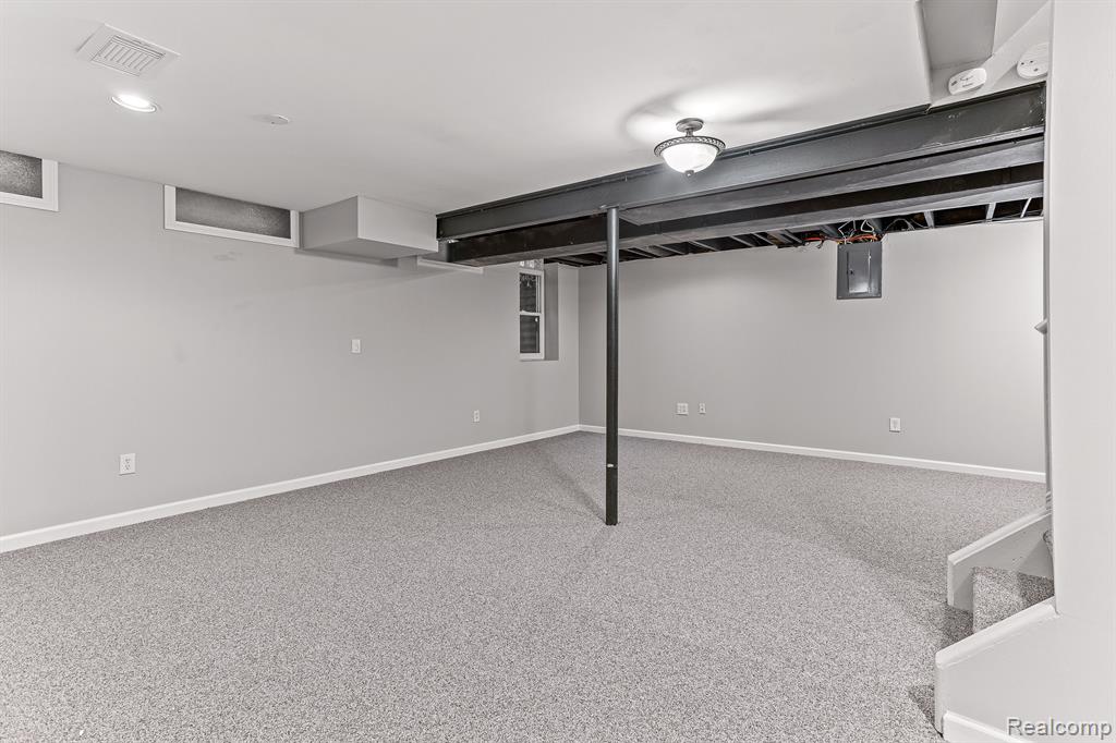 43300 OAKBROOK Court, Canton, MI 48187 — Photo 36