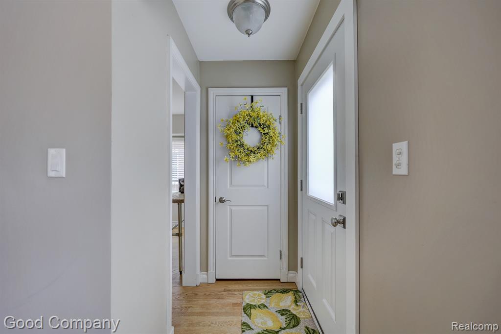 924 Marywood Drive, Royal Oak, MI 48067 — Photo 5