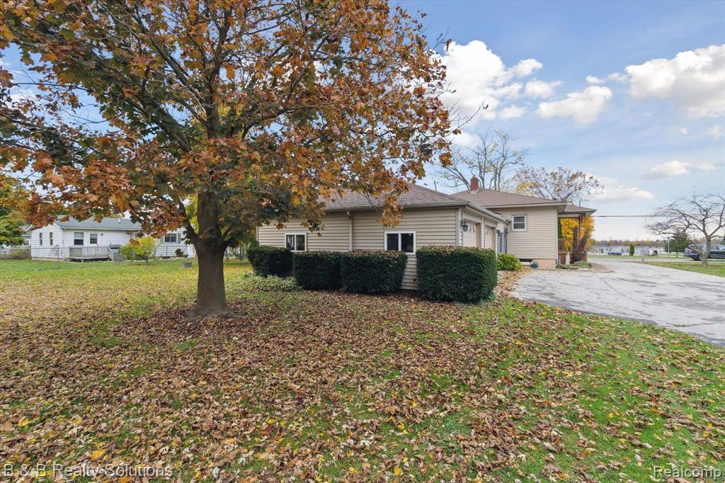 4360 HURON Street, North Branch, MI 48461 — Photo 38