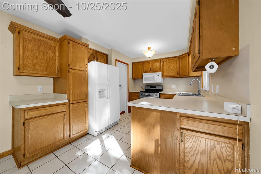 4073 Silver Birch Drive, Waterford, MI 48329 — Photo 15