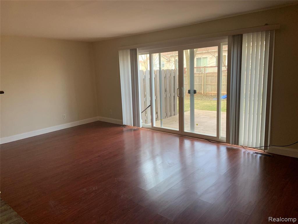 6320 Laurentian. Court, Flint, MI 48532 — Photo 7