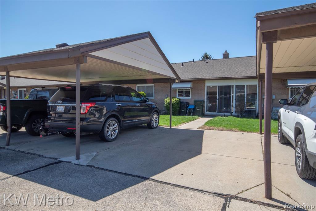 8401 18 Mile Road, 253, Sterling Heights, MI 48313 — Photo 9